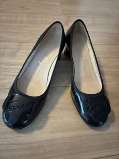 2025年最新】フェラガモ靴の人気アイテム - メルカリ