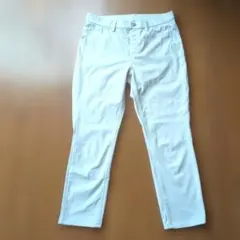 ☆ユニクロ☆クロップドパンツのサムネイル