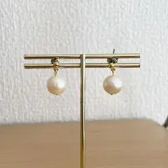 【淡水パールほんのりオレンジ系の上品一粒のピアス】イヤリング交換可能