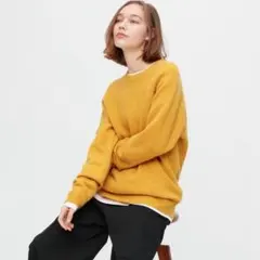 UNIQLO ラムクルーネックセーター