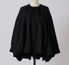 新品　BEARDSLEY ビアズリー ソデパフバルーンブルゾン　ブラックのサムネイル