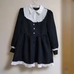 フリル付きブラックミニワンピース