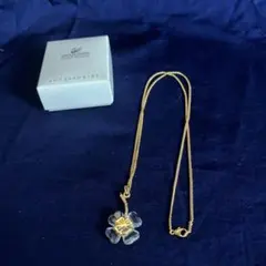 Swarovski スワロスキー　クリスタルペンダントネックレス　クローバー