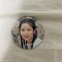 NiziU MAYA 缶バッジ