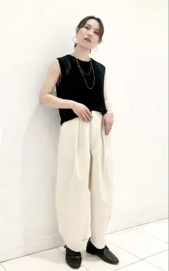 ユニクロ　パラシュートクロップドパンツ　なチュラル　L