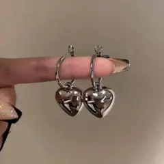 61】シルバー ハート型 フープピアス