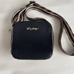 TOMMY HILFIGER ショルダーバッグ ブラック