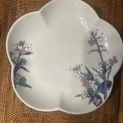 花柄の花びら型皿
