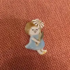 うえのえみさん作のブローチ