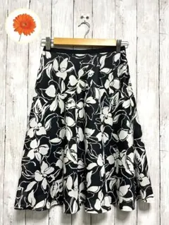 M【BRIGITTE】花柄フレアスカート　華やか上品　裏地つき　黒×白　日本製