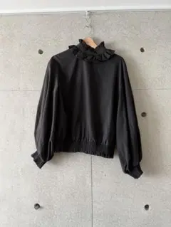 ブラウス シャツ フリル 黒　長袖　古着