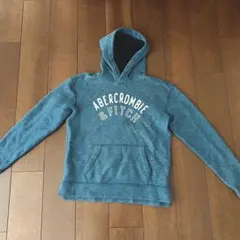 abercrombie kids アバクロ　パーカー