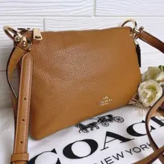 美品 COACH コーチ☆シボ革 ロゴ型押しショルダーバッグ レザー ブラウン COACH ショルダーバッグ 型押しロゴ 馬車 ブラウン レザー シボ革 2層