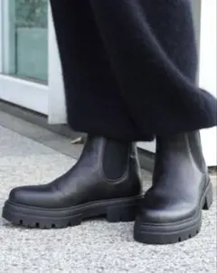 みみ出品AP STUDIO VINILOブーツ 新品未使用 元箱付き 38 AP STUDIO（エーピーストゥディオ）の「【VINILO/ヴィニーロ】別注