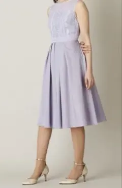 AIMER 刺繍入りライトパープル ドレス