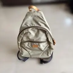 ベージュナイロンバックパック