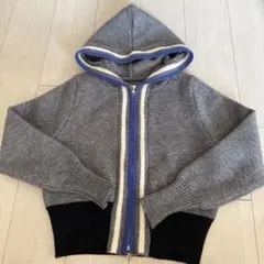 ウール。パーカー。