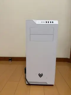 ホワイト ゲーミングPC