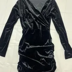 【新品未使用】ブラックベルベットラップミニワンピース