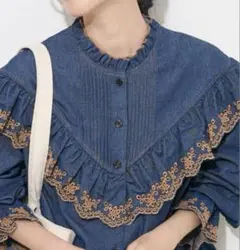デニムフリル刺繍シャツ　フリークスストア