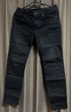 美品　UNIQLO ブラックスキニーパンツ