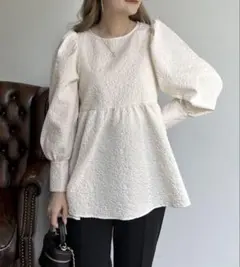 プロズヴェール　ペプラムブラウス