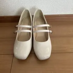 axes femme ダブルストラップ エナメル パンプス ホワイトのサムネイル
