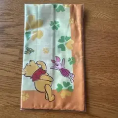 ディズニー　くまのプーさん ピグレット　ハンカチ　新品