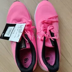 新品Nikeナイキスターランナー23cm