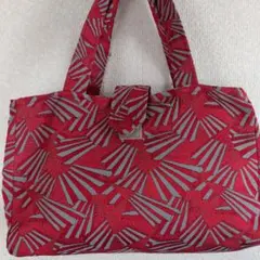 ハンドメイド　帯から作った　赤とグレーの和柄　幾何学模様バッグ　まち　約15cm