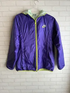 Nike フード付き紫色ナイロンジャケットMサイズ