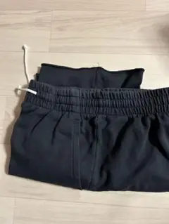 UNDER ARMOUR ブラックショートパンツ
