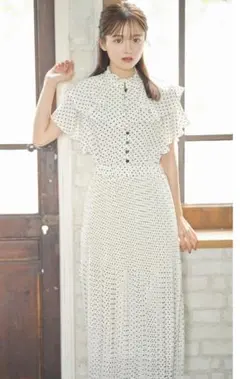 新品未開封＊トッコ　ラッフルフリルドット柄プリーツワンピース　ホワイトモノトーン