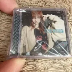 LE SSERAFIM DIFFERENT ミニCDコレクション【ユンジン】