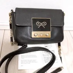 『美品』ANYA HINDMARCH(アニヤハインドマーチ)ショルダーバッグのサムネイル