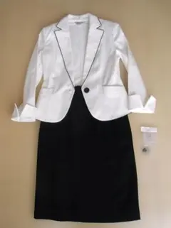 「早い者勝ち」春先のイベントに如何ですか? ジャケットとスカートのセット