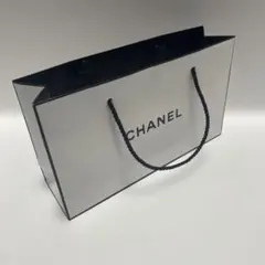 CHANEL　シャネル　デパコス　コスメ　化粧品　持ち手紐　ショップ袋　紙袋