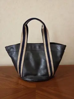 【美品】 黒 牛革 トートバッグ REGALO 伊藤鞄製作所 ヴィンテージ加工のサムネイル