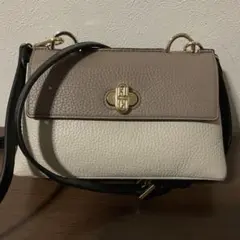 ☆開店セール☆ 26年購入 美品 フルラ レザー DANAE XLクロスボディ⑤のサムネイル