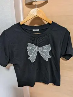 リボン刺繍 黒 クロップドTシャツ