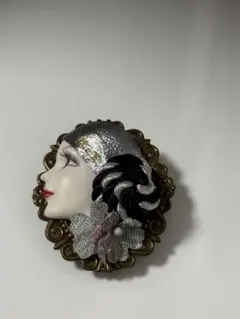 女性の横顔 ブローチ　vintage レトロ