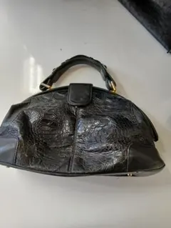 ブラックレザーハンドバッグ クロコダイル風