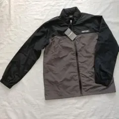 新品 未使用 ナイロン ジャンパー 上着 150 黒×グレー 男の子