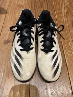 adidas サッカートレーニングシューズ