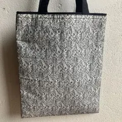 手作り　ミニトートバック　モノトーンプリントで　ちょっとそこまでに