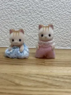 シルバニアファミリークラブ2000年継続　非売品　ピンクシマネコの赤ちゃん