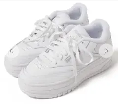 Ree bok スニーカー　白　ホワイト