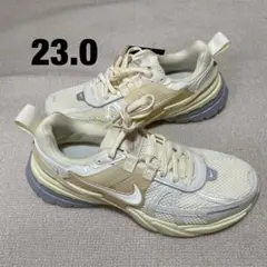 ナイキV2Kラン23㎝ HQ1512-110