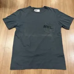 MHL. ロゴプリントポケットTシャツ L