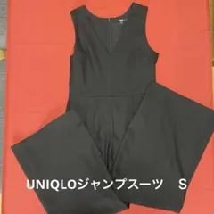UNIQLO Ｖネック　ジャンプスーツSサイズ